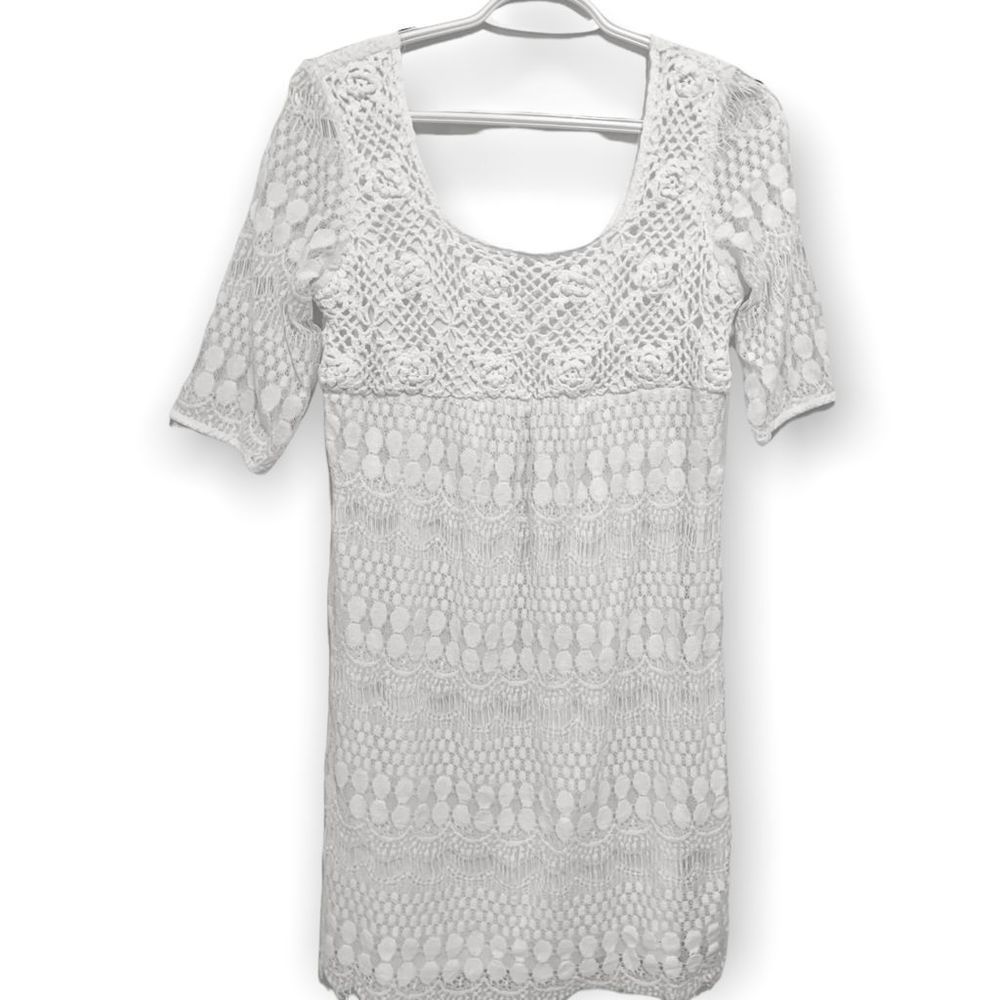 Solitaire by Ravi Khosla White Crocheted Lace Lined Raw Hem Dress M (K-035)